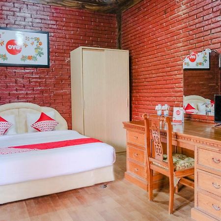 Oyo 774 Villa 007 Sengkaling Malang Ngoại thất bức ảnh