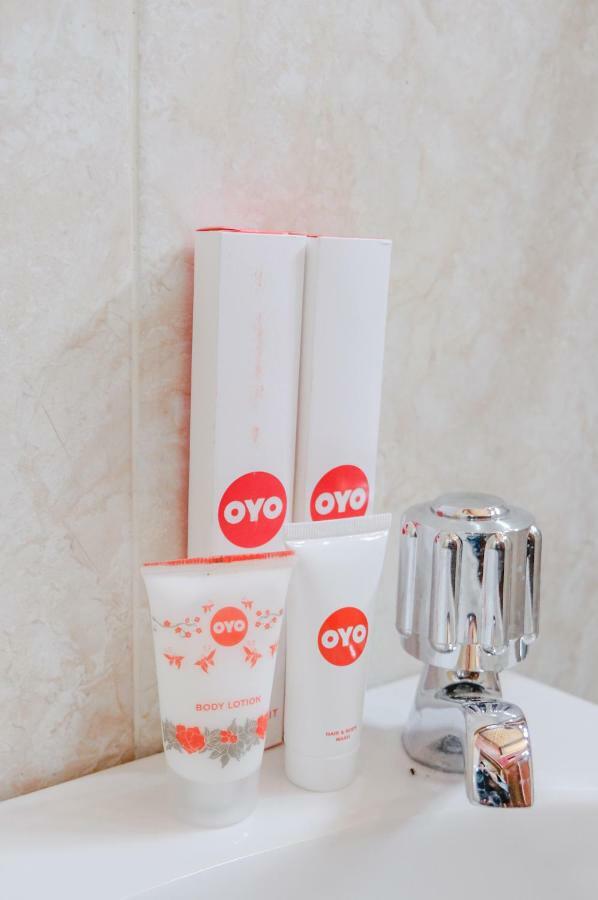 Oyo 774 Villa 007 Sengkaling Malang Ngoại thất bức ảnh