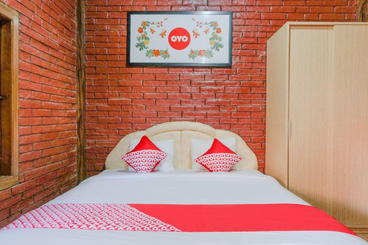 Oyo 774 Villa 007 Sengkaling Malang Ngoại thất bức ảnh